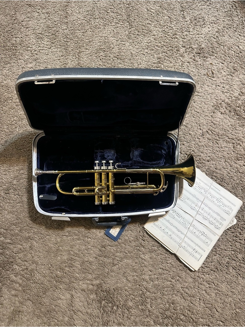 CONN 15A DIRECTOR CORNET WITH ORIGINAL CASE AND CONN 4 MOUTHPIECE